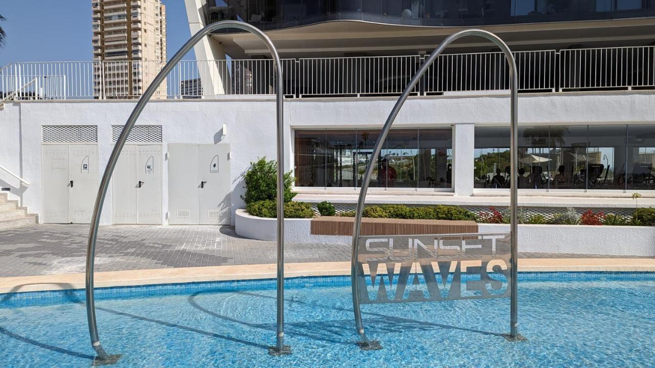 Sunset Waves Wow Apartment بينايدورم المظهر الخارجي الصورة